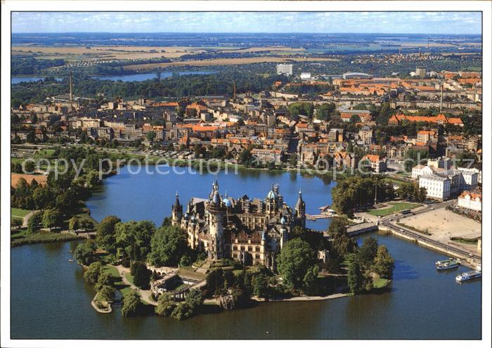 Schwerin Mecklenburg Fliegeraufnahme mit Schloss