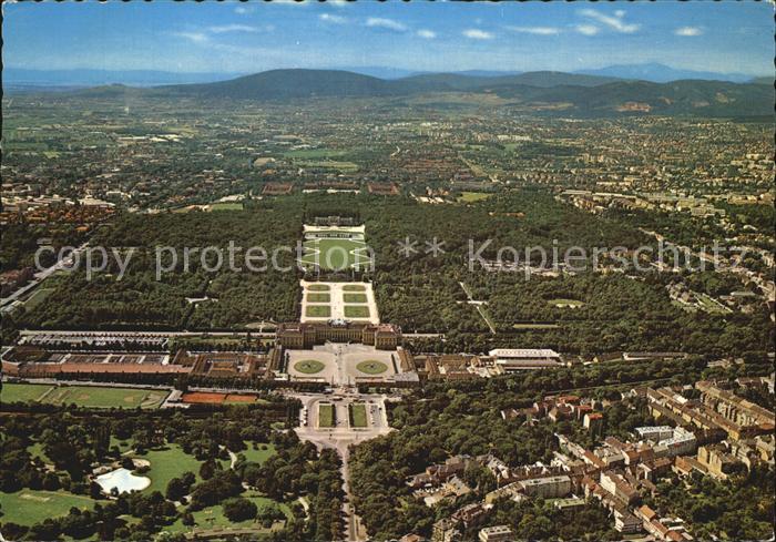 Wien Fliegeraufnahme Schloss Schoenbrunn