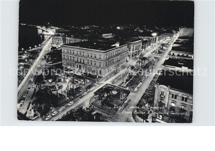 Bari Puglia Handelskammer Cavour Korso bei Nacht
