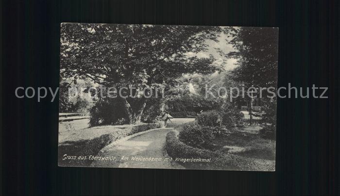 Eberswalde Am Weidendamm mit Kriegerdenkmal