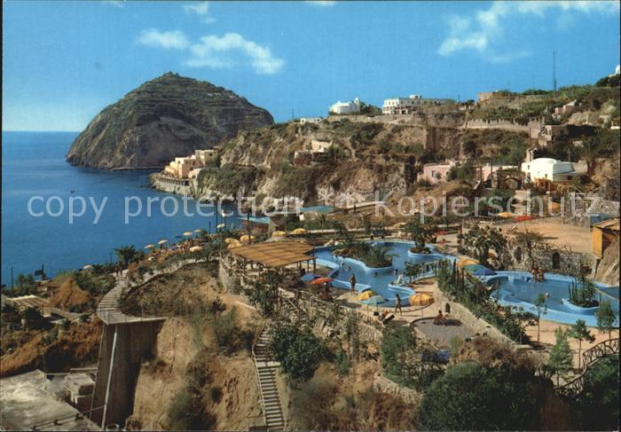 Sant Angelo Ischia Gaerten und Schwimmbaeder der Thermen Aphrodite