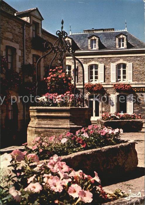 Rochefort-en-Terre Place du Puits
