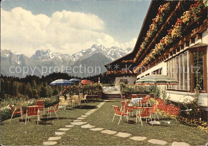 Sonthofen Oberallgaeu Allgaeuer Berghof mit Alpe Eck Terrasse