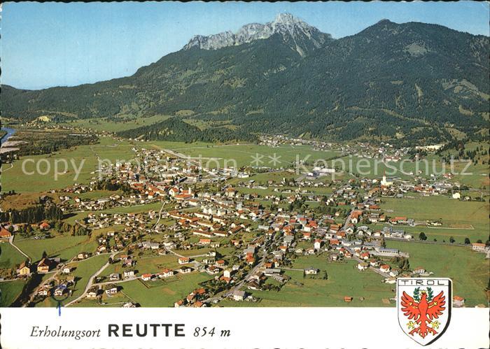 Reutte Tirol mit Lech und Saeuling Fliegeraufnahme