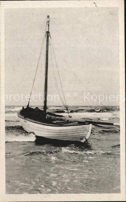 Zinnowitz Ostseebad Fischerboot am Strand Segelboot