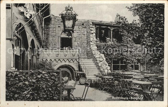 Rudelsburg Burghof Gaststaette Gartenterrasse