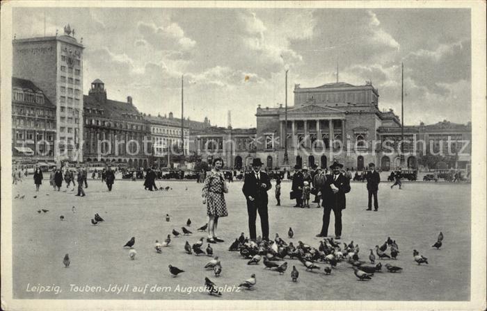 Leipzig Tauben Idyll auf dem Augustusplatz
