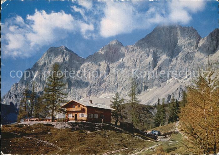 Thuerlwandhuette mit Dachstein Suedwaenden