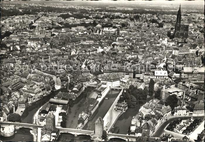 Strasbourg Alsace Ponts Couverts et vue generale sur la ville Cathedrale vue aer