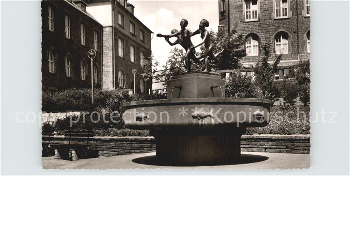 Pforzheim Dreitaelerbrunnen Weltplatz fuer Schmuck
