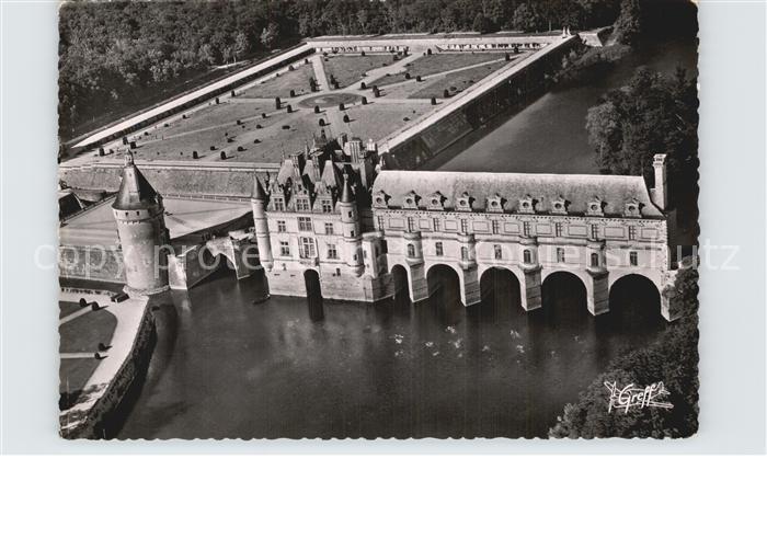 Chenonceaux Indre et Loire Chateau sur le Cher Tour des Marques et les Jardins v