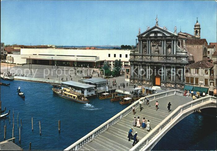 Venezia Venedig Bahnhof Kirche