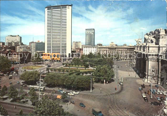 Milano Piazza Duca d Aosta Grattacielo Pirelli