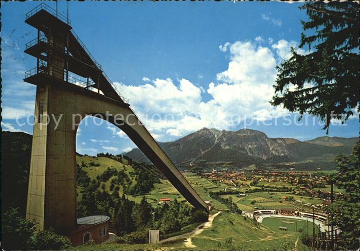 GARMISCH-PARTENKIRCHEN Bayern Skistadion mit Olympia Sprungschanze