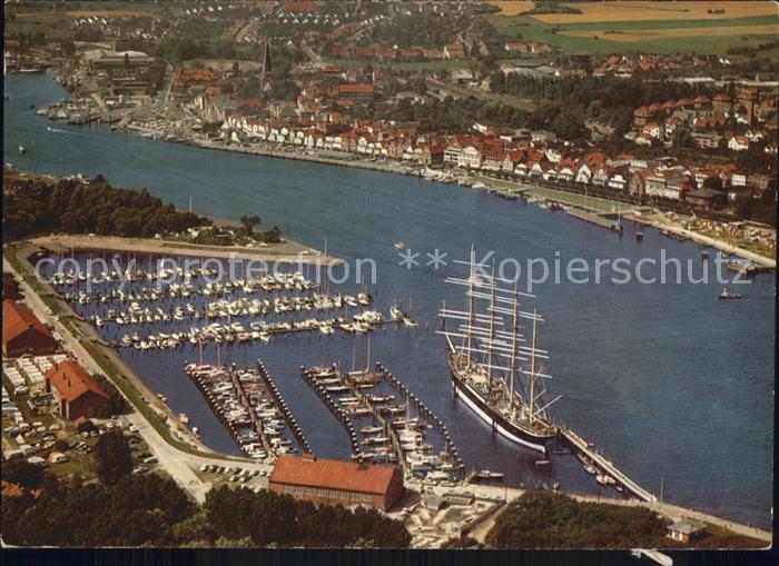 Travemuende Ostseebad Fliegeraufnahme Viermaster Passat