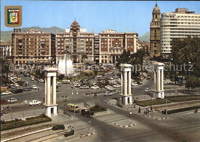Malaga Andalucia Hafeneinfahrt und Marina Square