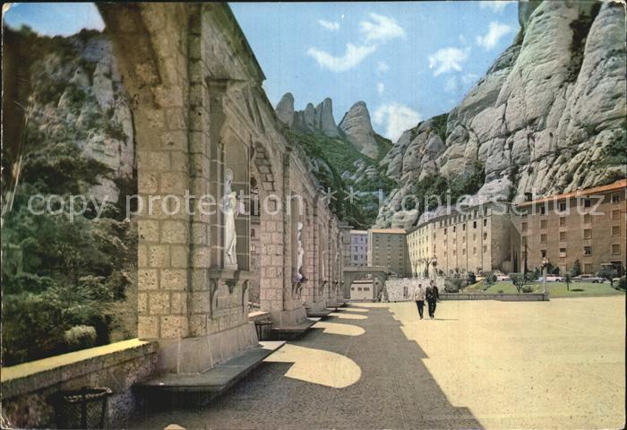 Montserrat Kloster Plaza del Monastiere