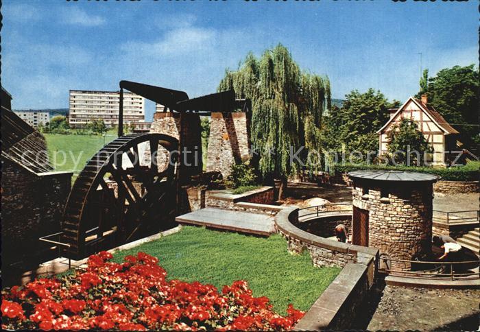 Bad Nauheim Ludwigsbrunnen Wasserrad Blick zum neuen Kurviertel