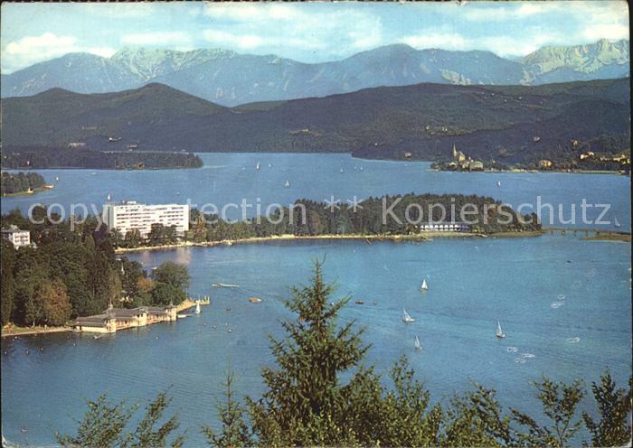 Poertschach Woerthersee Blick ueber den See Alpenpanorama