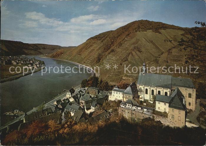 Beilstein Mosel Blick von der Burgruine Metternich zur Klosterburg