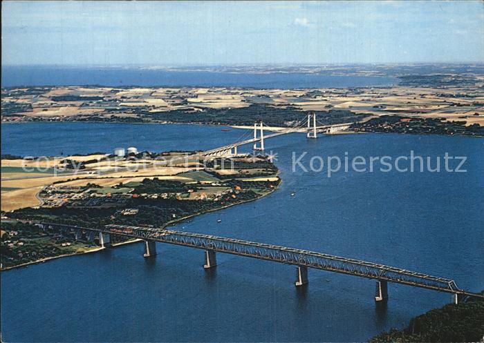 Lillebaeltsbroen Fliegeraufnahme mit Bruecken