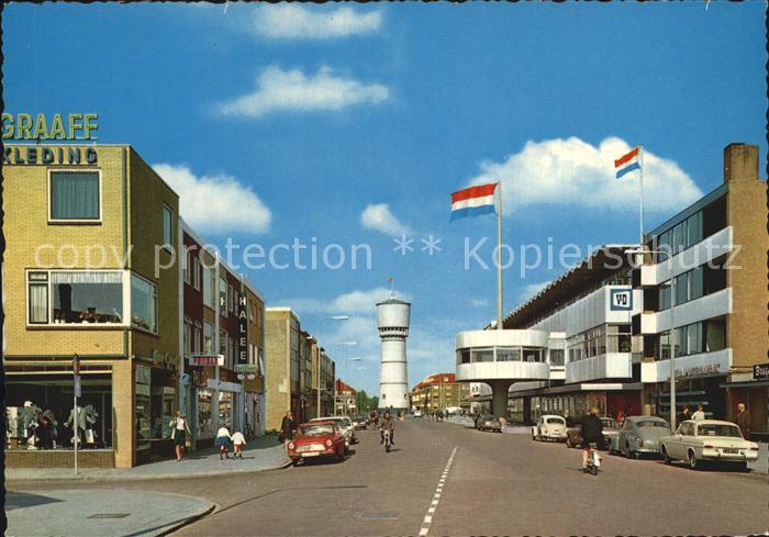 Den Helder Beatrixstraat met op De Watertoren