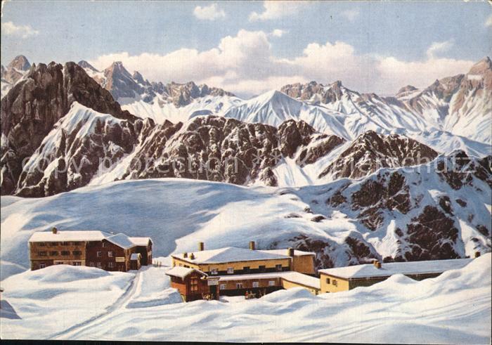 Nebelhorn Bergstation mit Gr Krottenkopf oefner und Krottenspitze