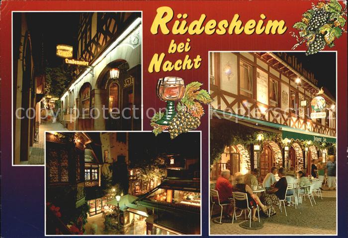 Ruedesheim Rhein Innenstadt bei Nacht Strassencafe Restaurants Weinstadt