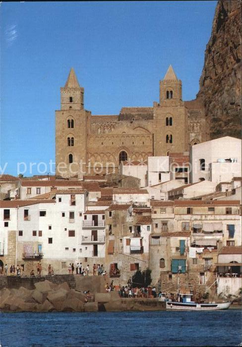 Cefalu Kathedrale Hof Wohngebaeude
