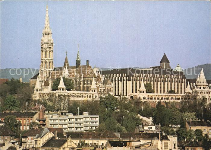 Budapest Matthiaskirche mit Hotel Hilton
