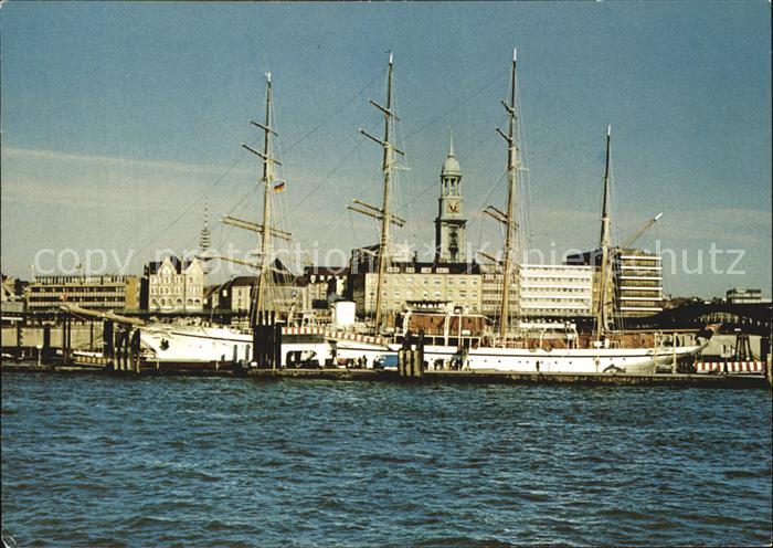 Segelschiffe Sea Cloud Hamburg Landungsbruecken
