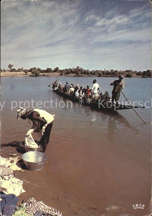 Typen Afrika Au bord de la Riviere Boot Waescherin