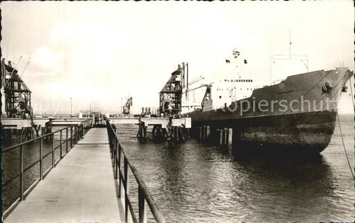 Wilhelmshaven Oelhafen Frachtschiff