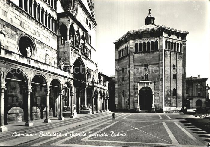 Cremona Ballistero e ScorcioFacciata Duomo