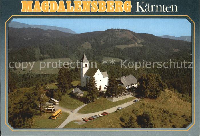 Magdalensberg Blick auf den Gipfel mit Wallfahrtskirche Gipfelhaus Skorianz Muse