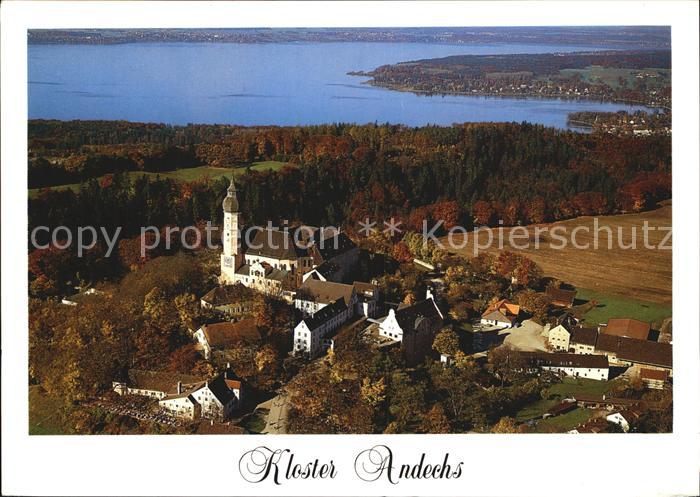 Andechs Kloster mit Blick auf den Ammersee im Herbst Fliegeraufnahme