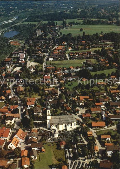 Lenggries mit Pfarrkirche St Jakob Fliegeraufnahme