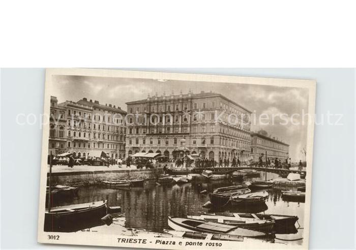 Trieste Piazza e ponte rosso
