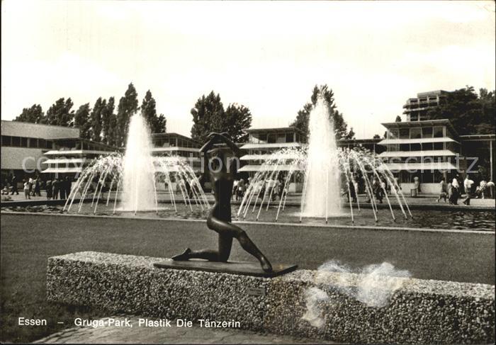 Essen Ruhr Gruga Park Plastik die Taenzerin