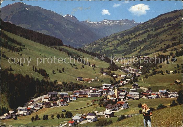 Saalbach-Hinterglemm mit Zwoelferkogel