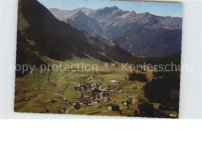 Berwang Tirol Fliegeraufnahme mit Knittelkarspitze