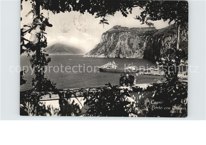 Capri Hafen mit Tiberio