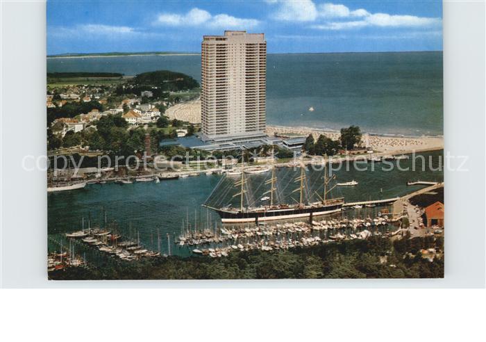 Travemuende Ostseebad Fliegeraufnahme Hotel Strand Hafen