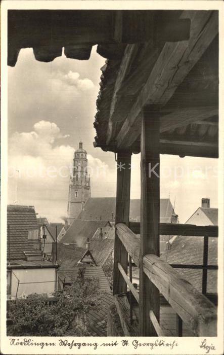 Noerdlingen Wehrgang mit Georgskirche