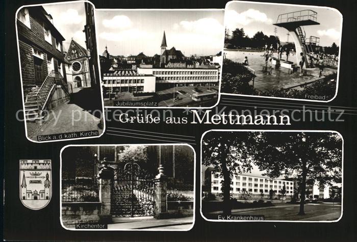 Mettmann Katholische Kirche Jubilaeumsplatz Freibad Kirchentor