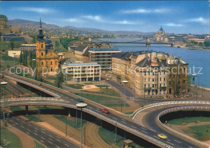 Budapest Kilatas a Gellerthegyroel Aussicht vom Gellertberg Donau Bruecke