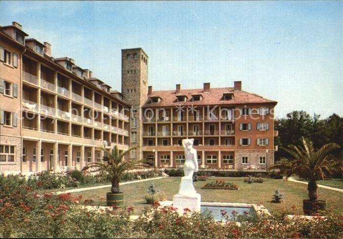 Sopron Oedenburg Allami Szanatorium Staatliches Sanatorium Skulptur Statue