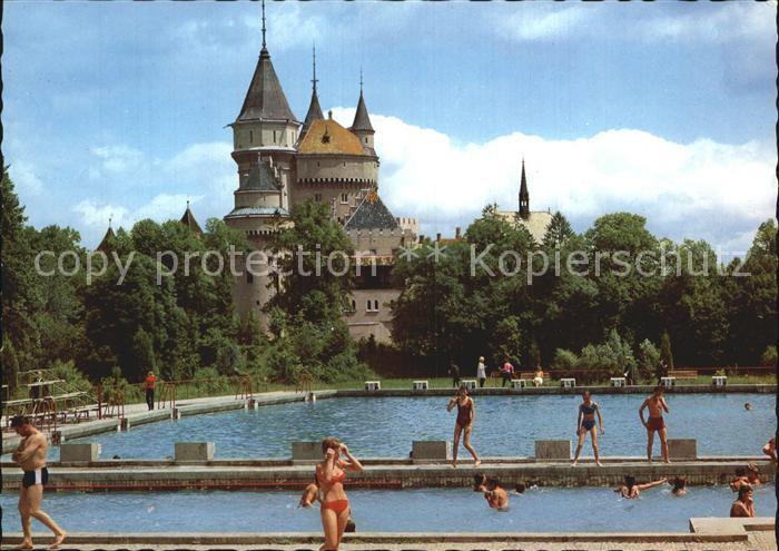 Bojnice Bojnicky zamok Dnes vlastivedne muzeum Schwimmbad Museum