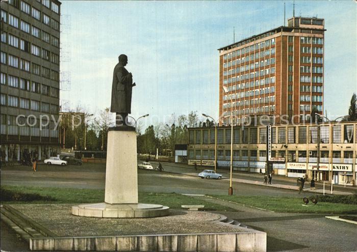 Gottwaldov Tschechien Rude namesti s pomnikem Kl. Gottwalda Stadtplatz Rude mit