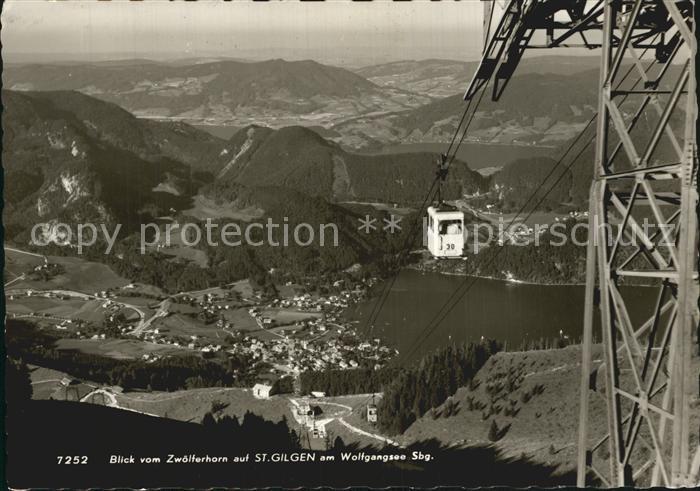 St Gilgen Salzkammergut Panorama Blick vom Zwoelferhorn Bergbahn Fernsicht